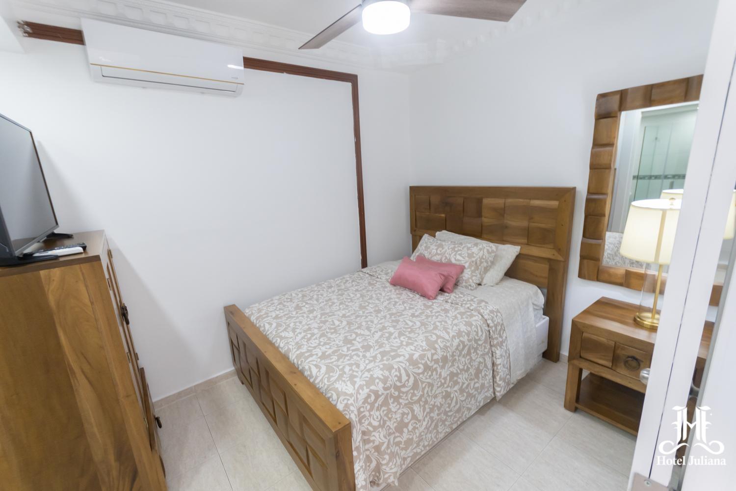Hotel Juliana ナグア エクステリア 写真