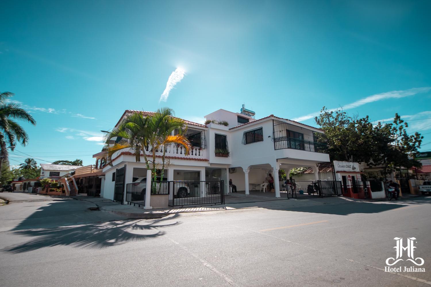 Hotel Juliana ナグア エクステリア 写真
