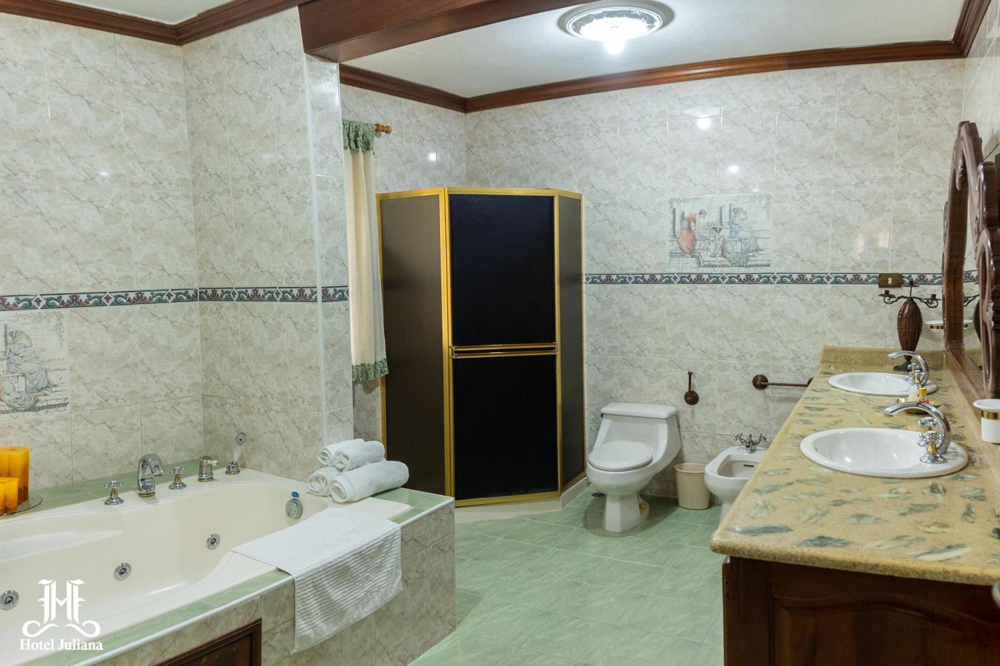 Hotel Juliana ナグア エクステリア 写真